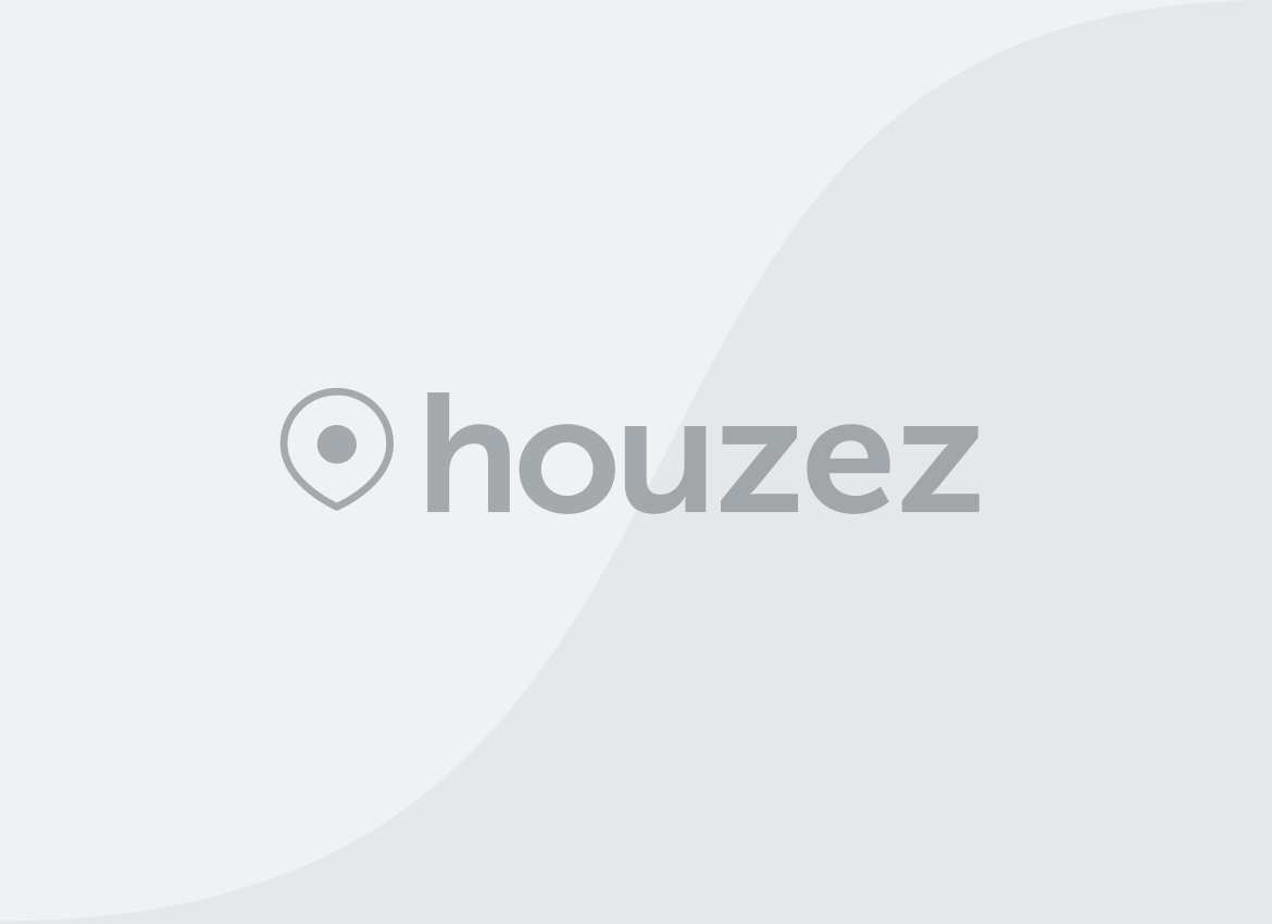 Villa with pool for sale